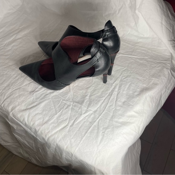 Coach Black and Burgundy Heels - Picture 3 of 8